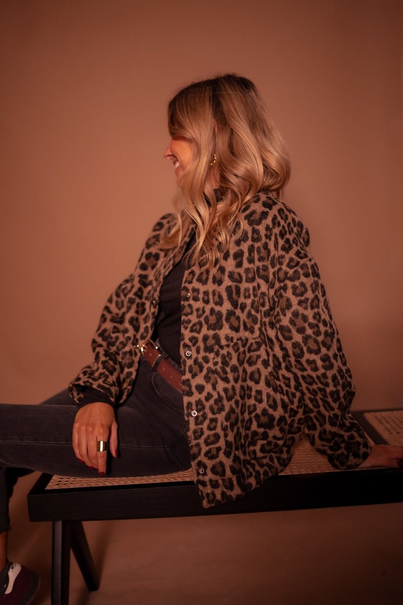Evelyn | Women's Oversized Leopard Print Snap-Button Quilted Jacket