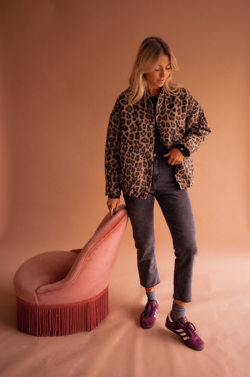 Evelyn | Women's Oversized Leopard Print Snap-Button Quilted Jacket